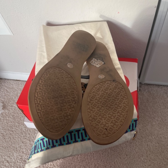 Tory Burch mini miller flat thong veg leather sandals - Picture 3 of 3